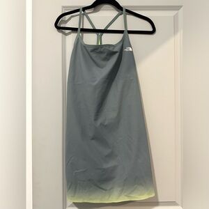 The North Face Gray and Green Dress Size Medium